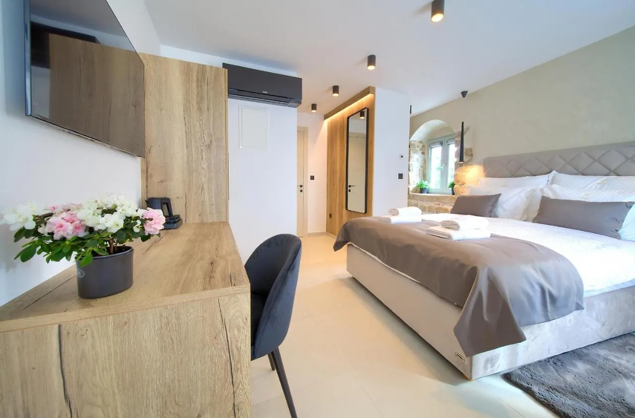 Portella Rooms Krk Town