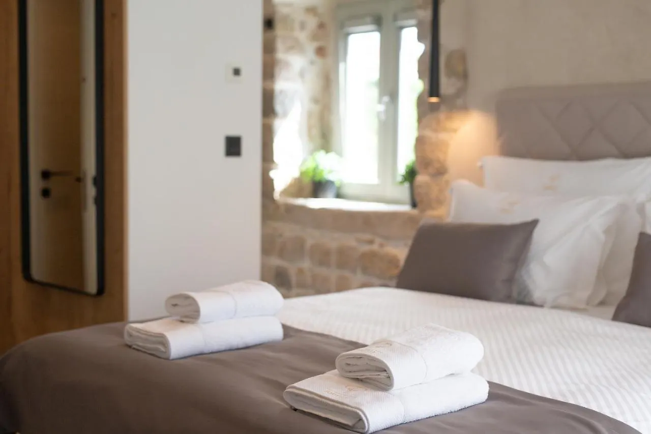 Portella Rooms Krk Town 0*,