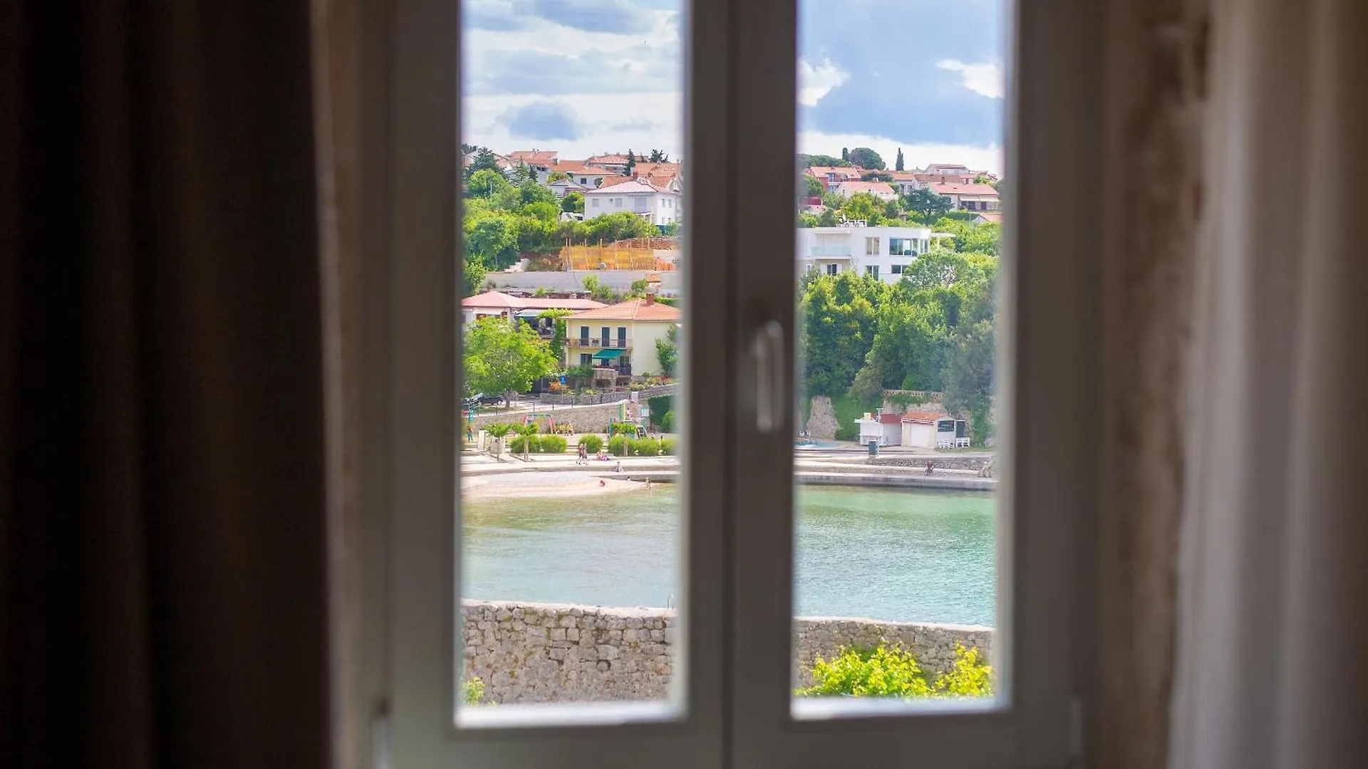 Portella Rooms Krk Town 0*,