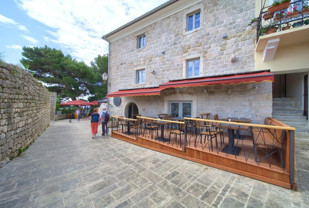 Portella Rooms Krk Town 0*,